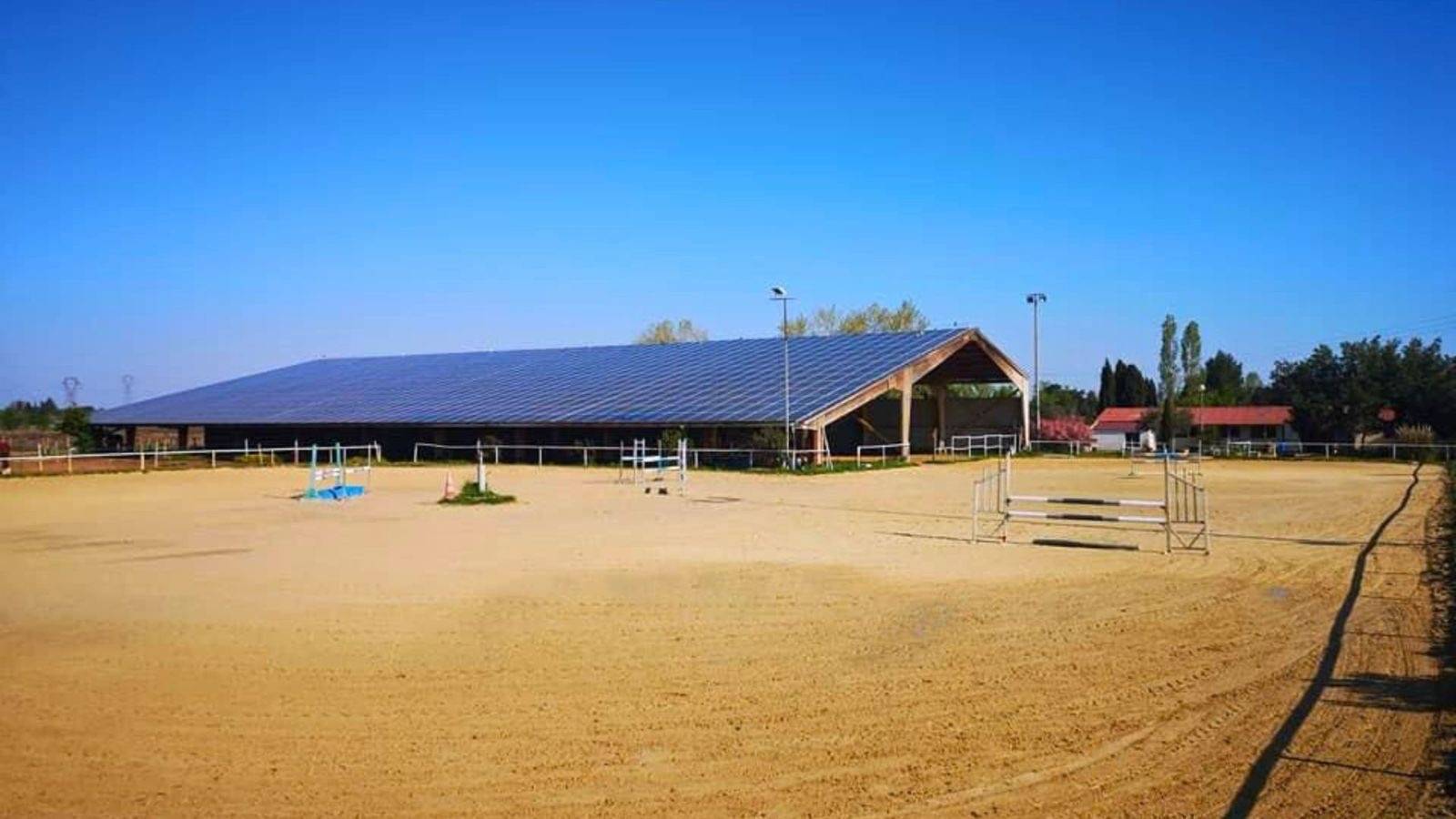 Structure équestre à vendre dans le Gard