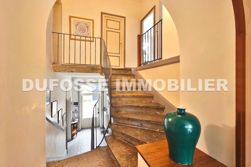 Villa Irigny calme sans vis à vis dépendances