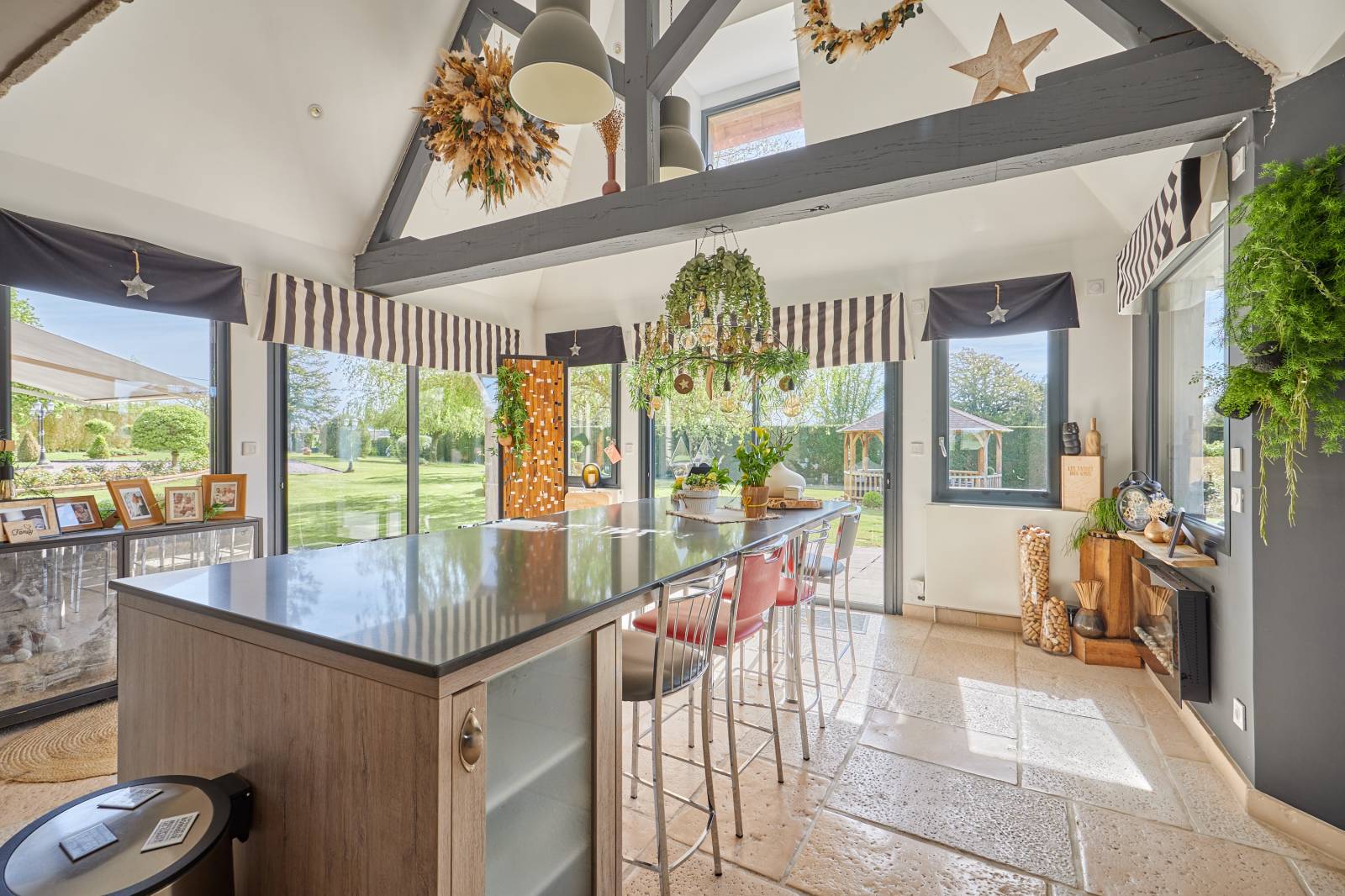 Maison en colombage très lumineuse