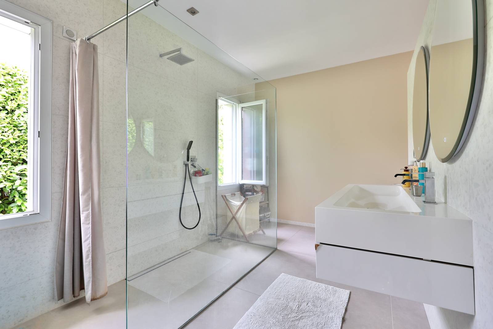 La Tour-de-Salvagny maison familiale 226 m² 5 chambres + bureau