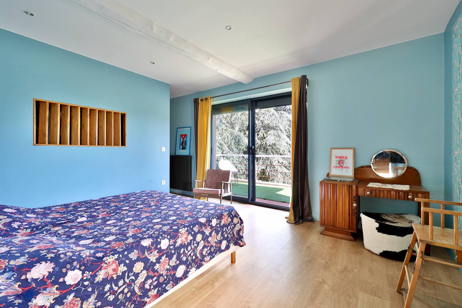 belle bâtisse ancienne rénovée Saint-Genis-les-Ollières  au calme, proche commodités