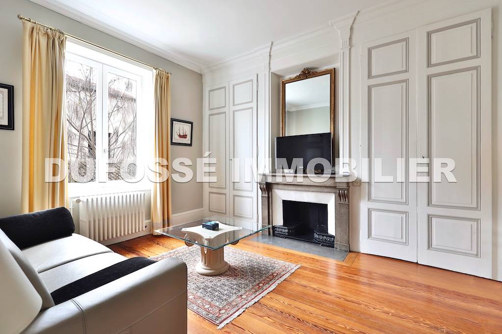 Villa Irigny calme sans vis à vis dépendances