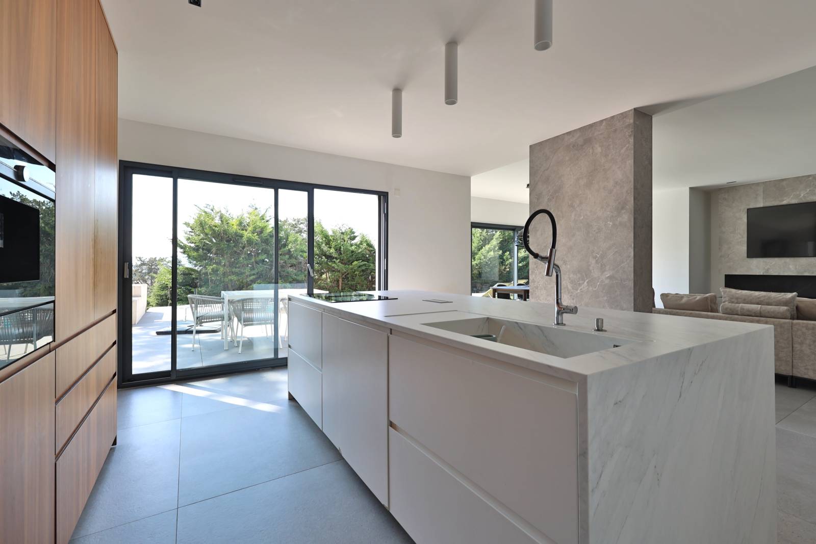 Limonest - Maison 4 chambres au calme avec piscine