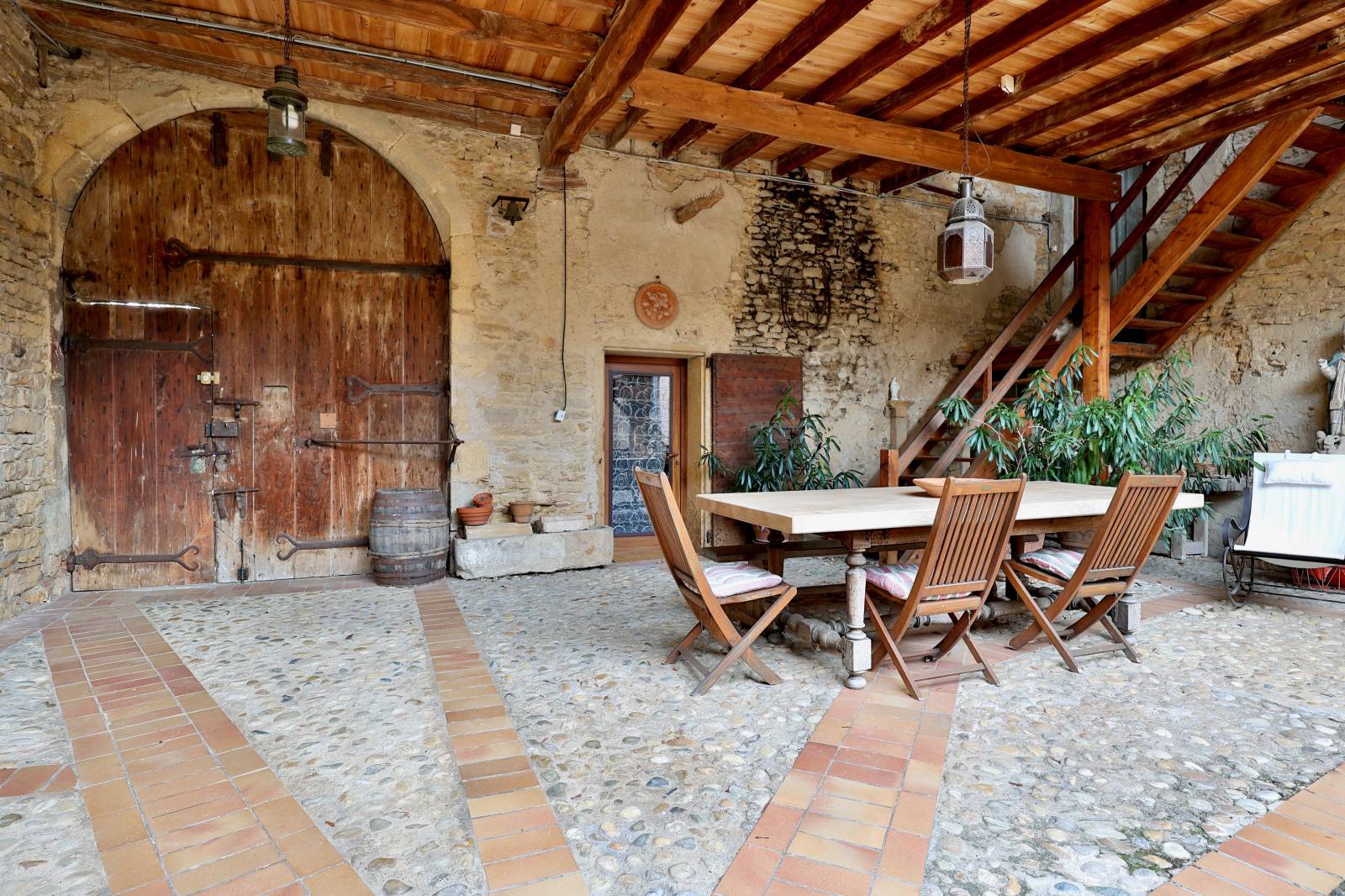 Porche vu de l'intérieur