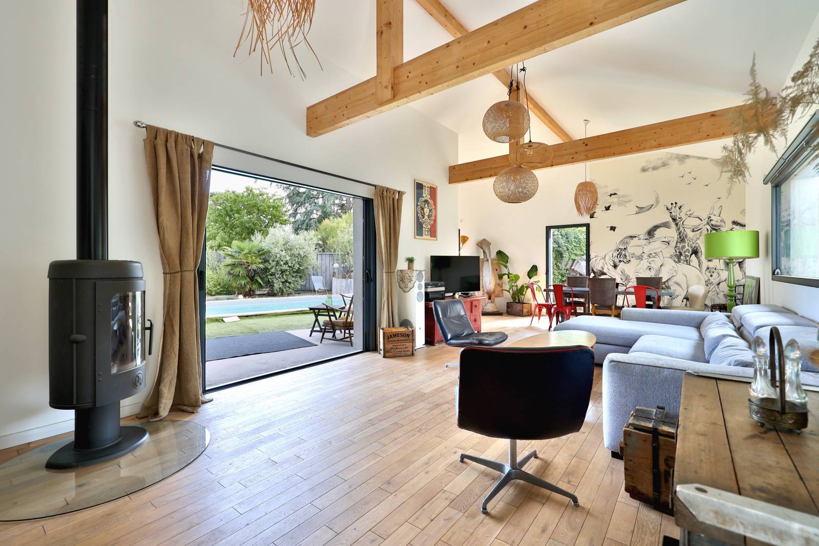 belle bâtisse ancienne rénovée Saint-Genis-les-Ollières  au calme, proche commodités