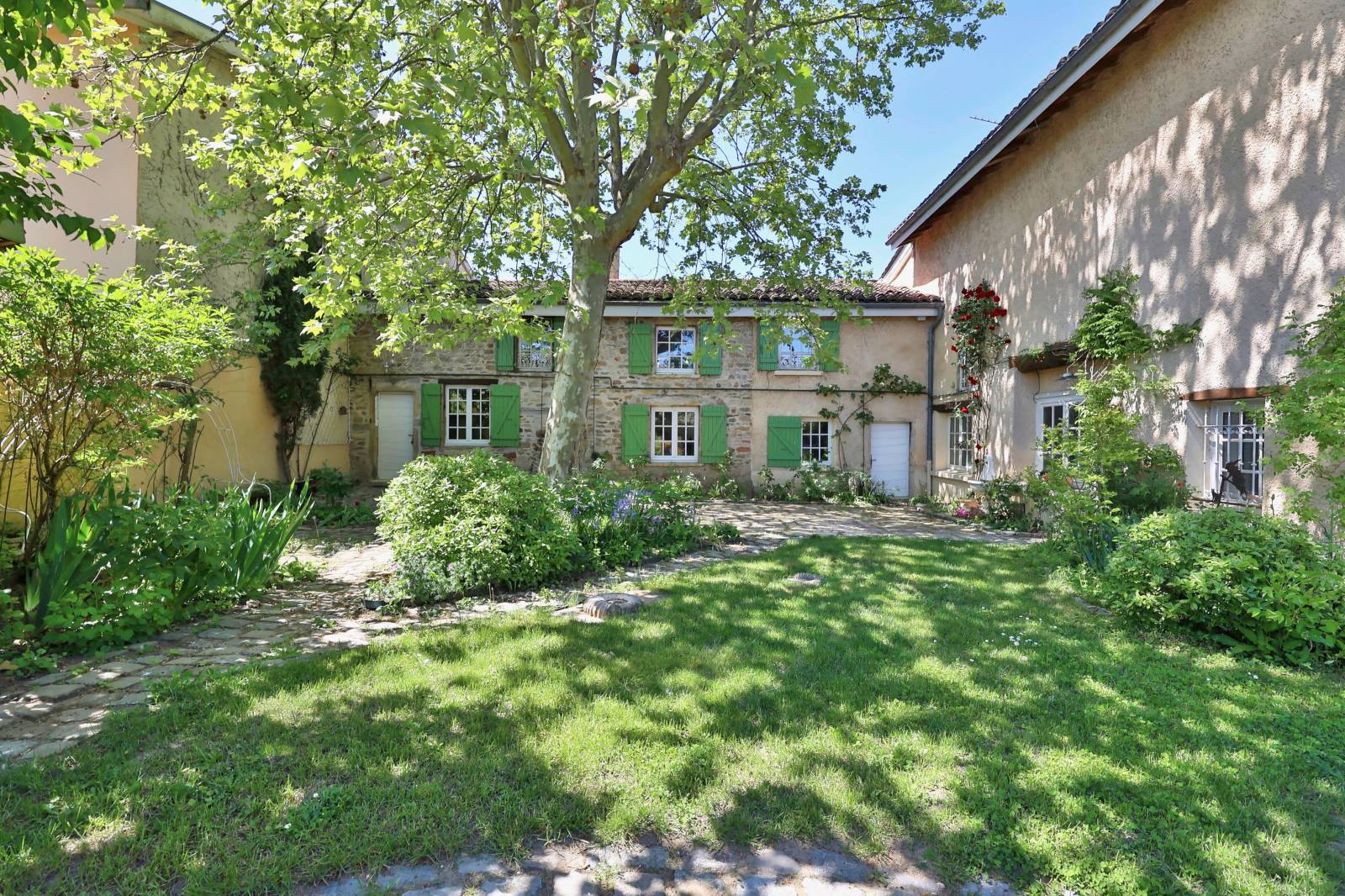 Dommartin propriété de caractère XVIIIe - 258 m² - Piscine
