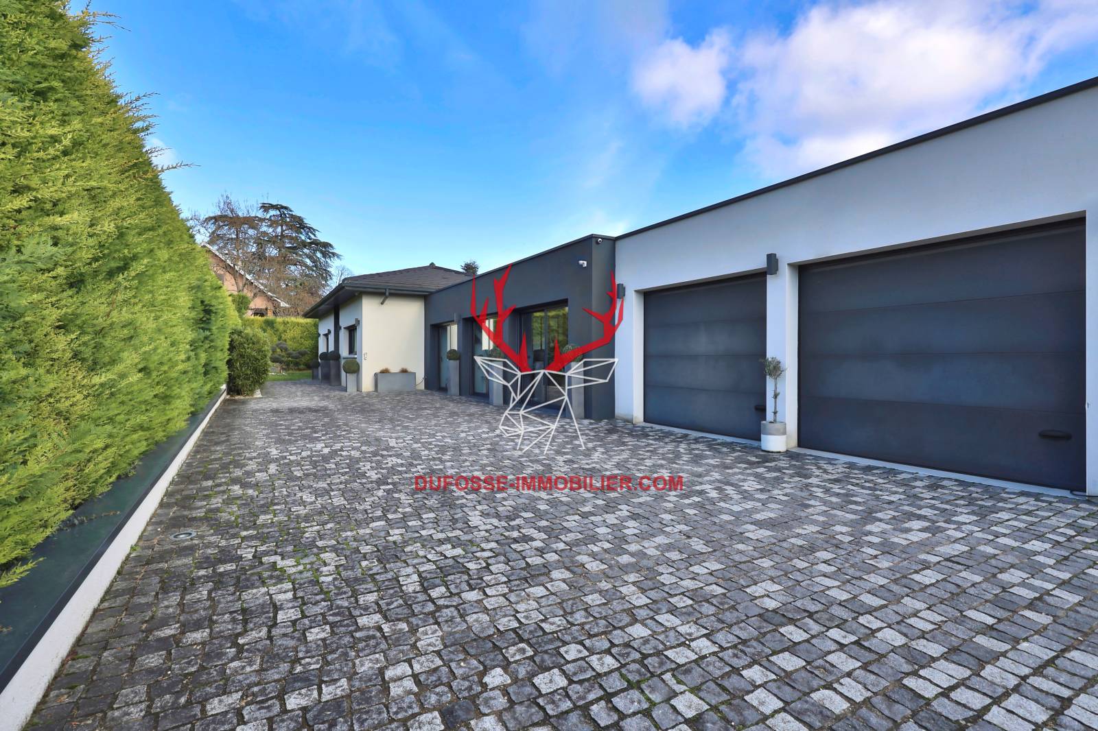 Saint-Cyr-au-Mont-d'Or, maison contemporaine de plain pied