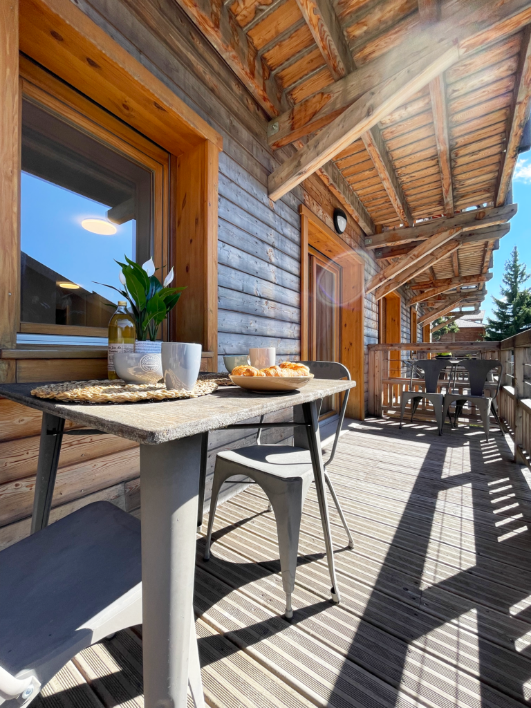 Studio balcon meublé a la joue du loup dans le devoluy