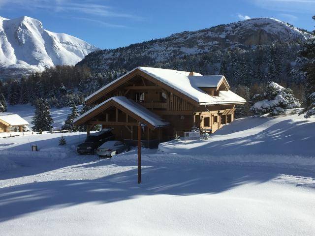 La Joue du Loup, Dévoluy, superbe chalet 4 chambres au calme sans vis-à-vis