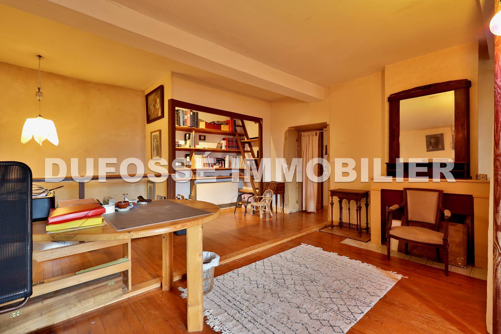 Propriété en Pierres Dorées Légny  