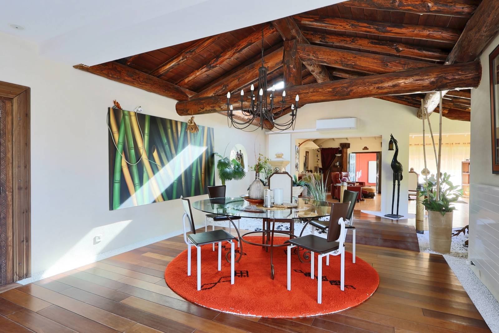 Limonest, centre, a vendre maison  Terrain arboré avec piscine