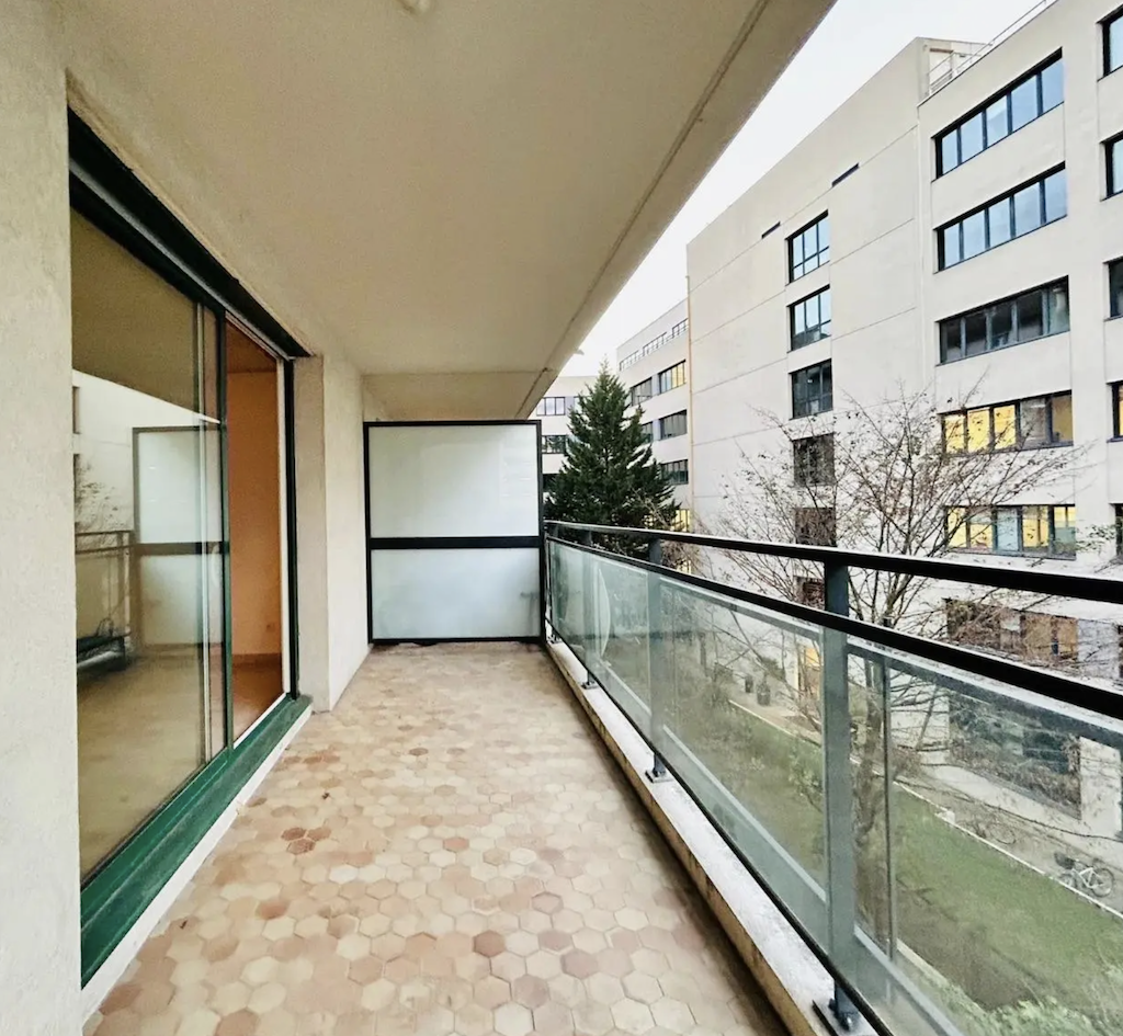 Lyon 03, spacieux T3 de 82 m2, proche centre commercial Part Dieu