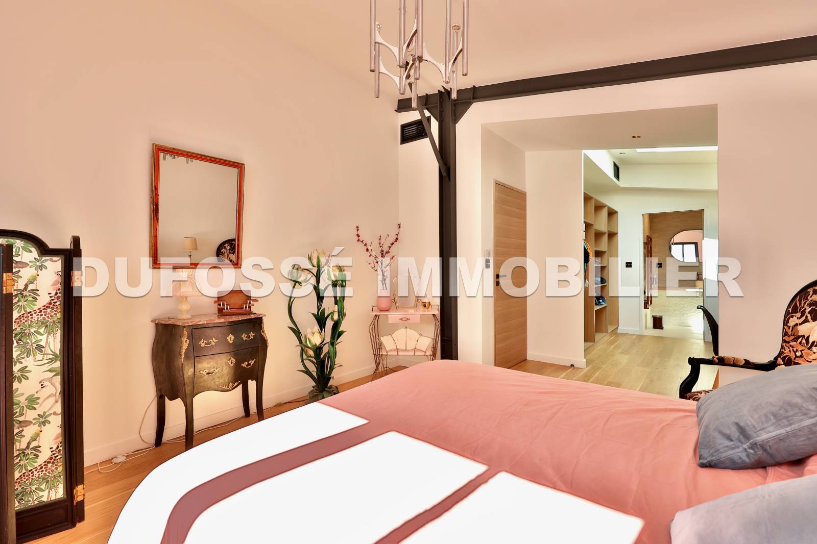 Coup de cœur : propriété Lyon 08  Maison type loft 4 chambres et 3 garages