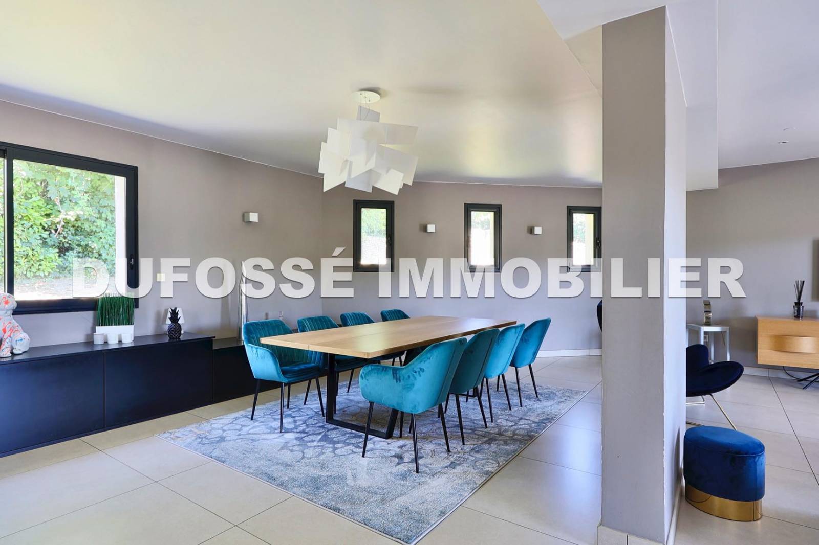 Villa 5 chambres à Fontaines-Saint-Martin disponible à la vente