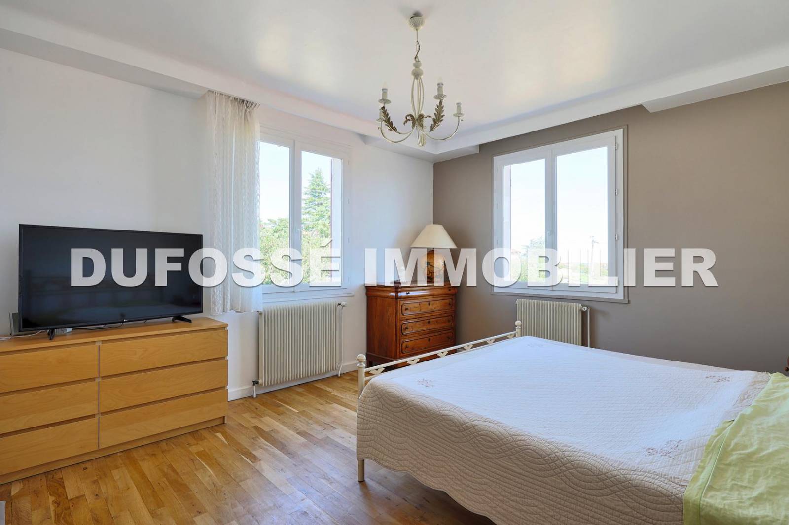 A vendre : maison 10 pièces proche Lyon avec terrasse plein sud