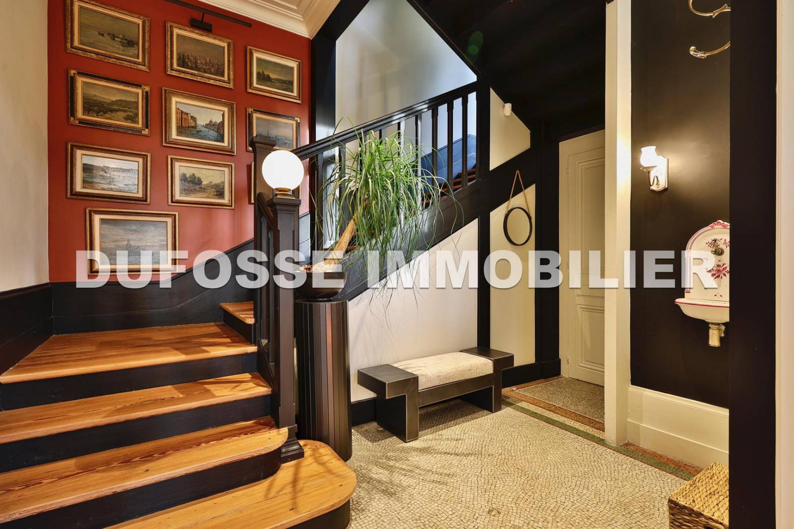 Bien haut de gamme : maison à Caluire Vernay disponible à la vente