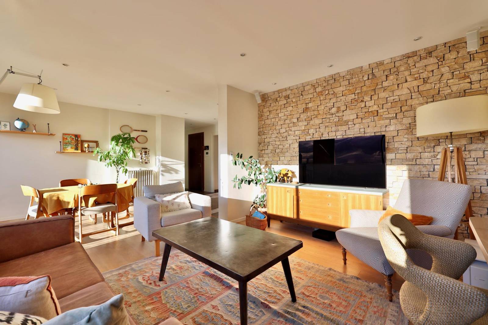 Appartement Lyon 3 avec terrasse et vue garage 