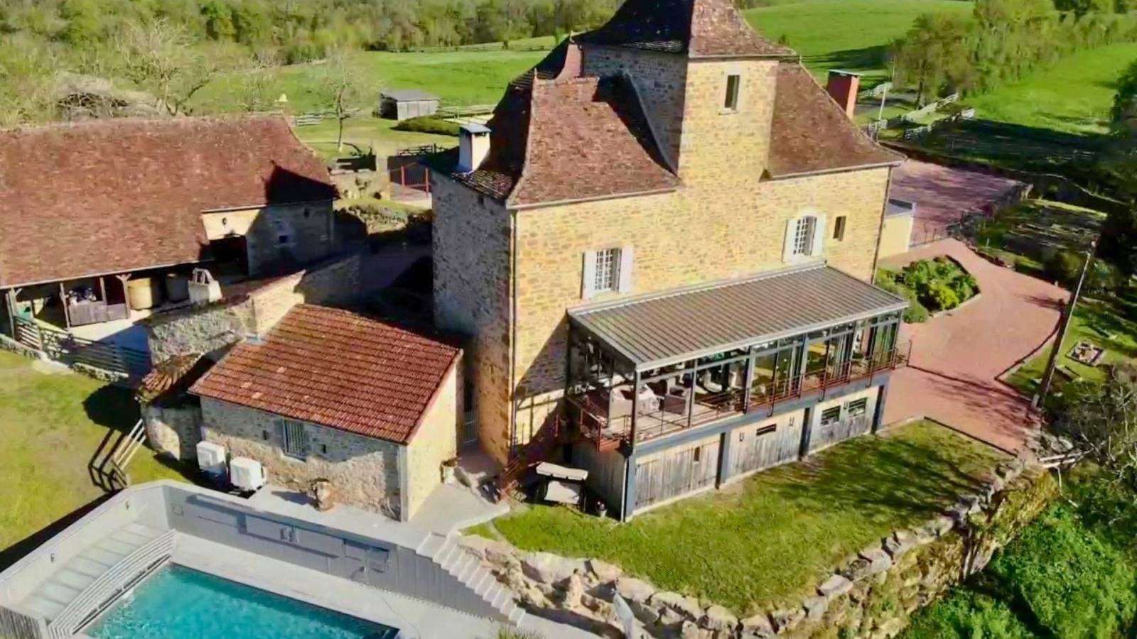 Domaine d'exception  de 19 hectares proche Figeac