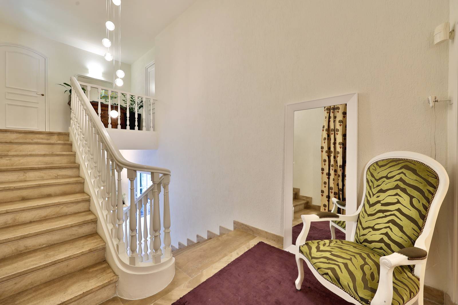 Maison et propriété d'exception dans les Monts d'Or, Limonest 6 chambres, grand jardin paysagé et piscine