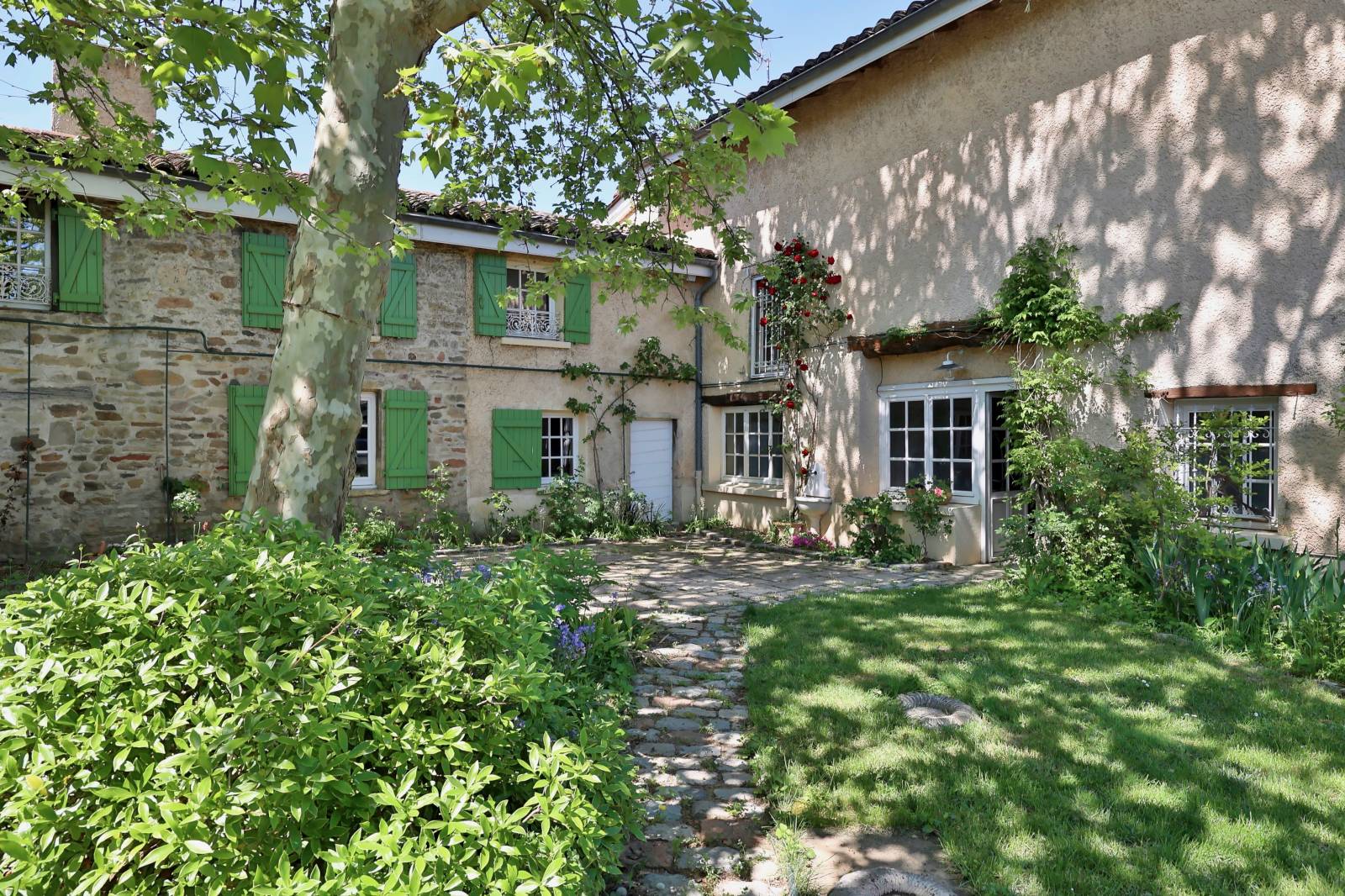 Dommartin propriété de caractère XVIIIe - 258 m² - Piscine