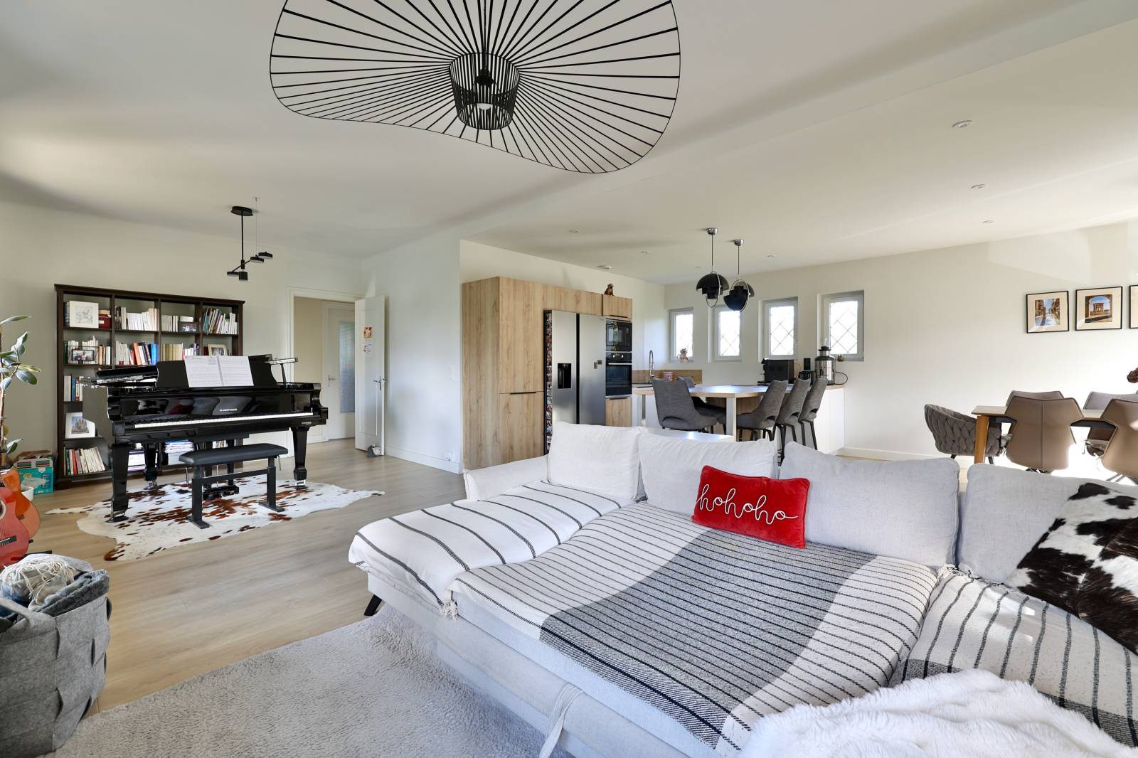 Maison à Fontaines-sur-Saône au calme avec 5 chambres et possible extension, jardin au calme et sans vis-à-vis, proche Caluire, Le Vernay, idéal accès Ombrosa