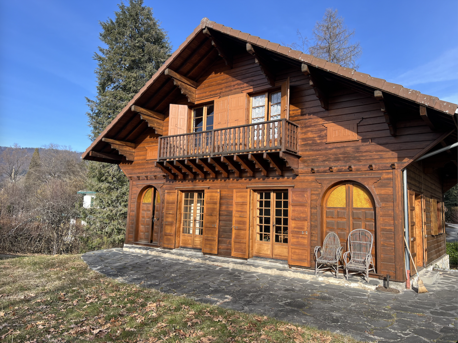 a vendre maison 5 chambres au calme vue dégagée proche des commodités à Saint-Martin-d'Uriage