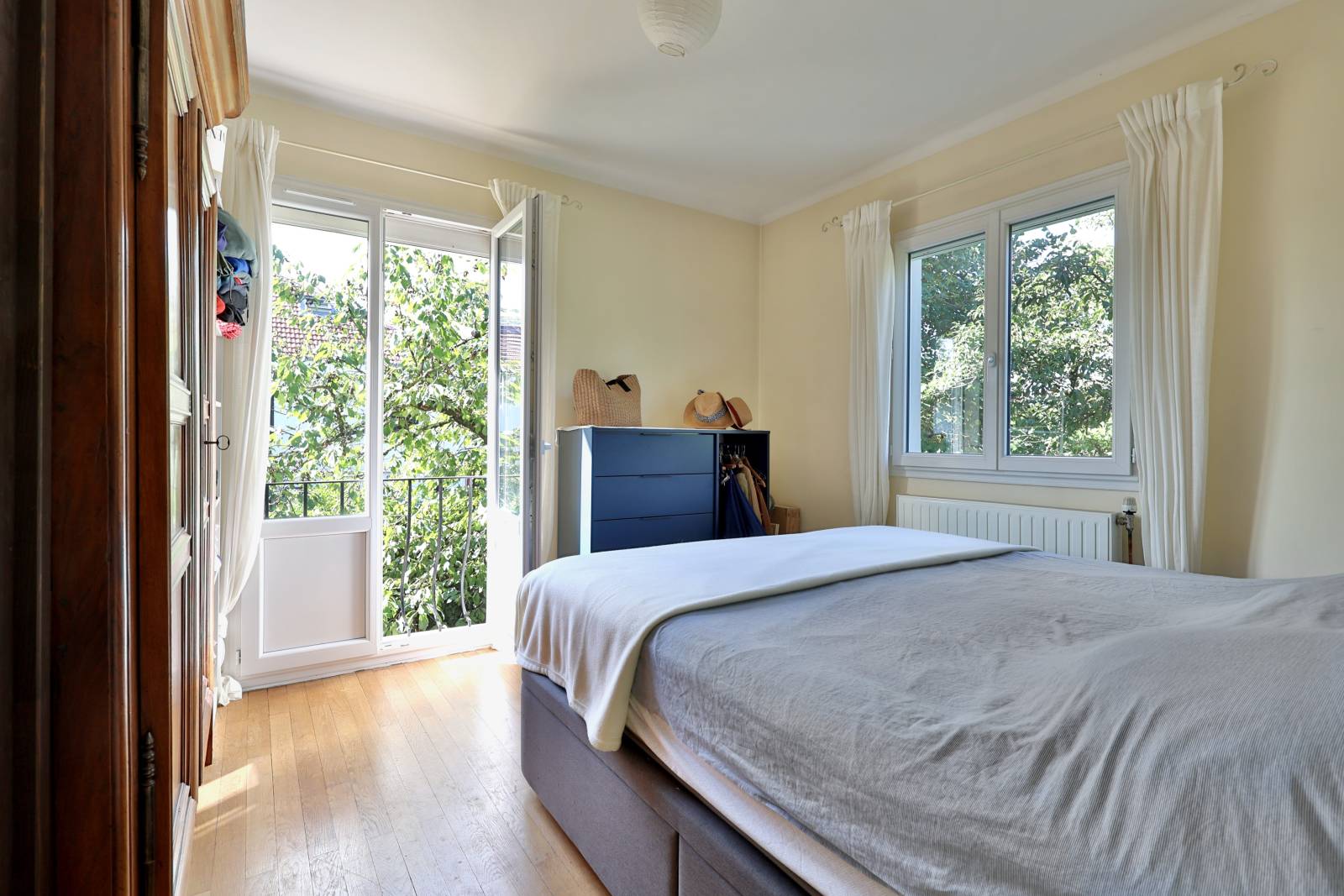 Maison sur les hauteurs de Fontaines-sur-Saône, proche Caluire et Ombrosa, quartier calme avec 5 chambres et possible extension