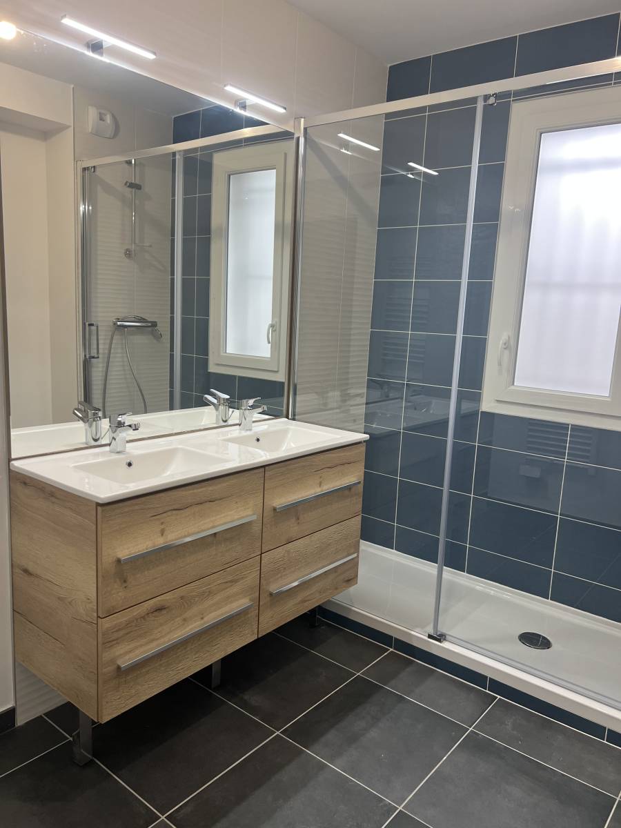 Aix-les-Bains, maison contemporaine de 2024, 4 chambres, vue partielle Lac du Bourget