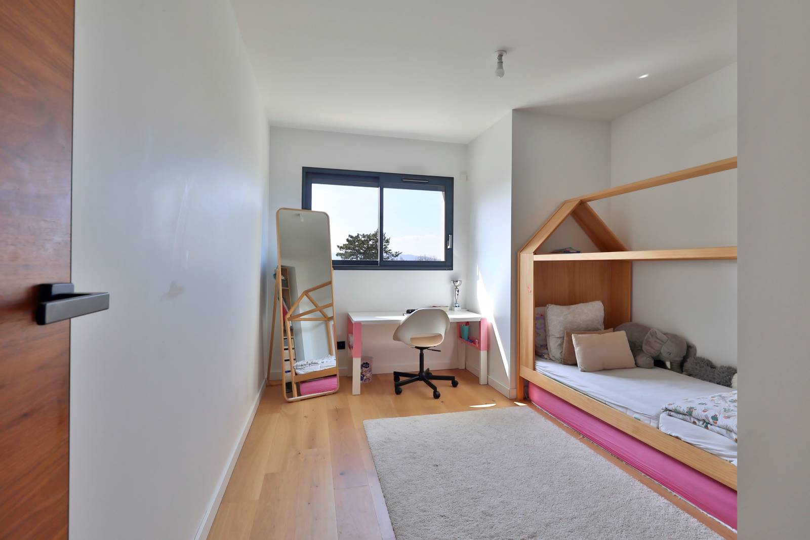 Limonest - Maison 4 chambres au calme avec piscine