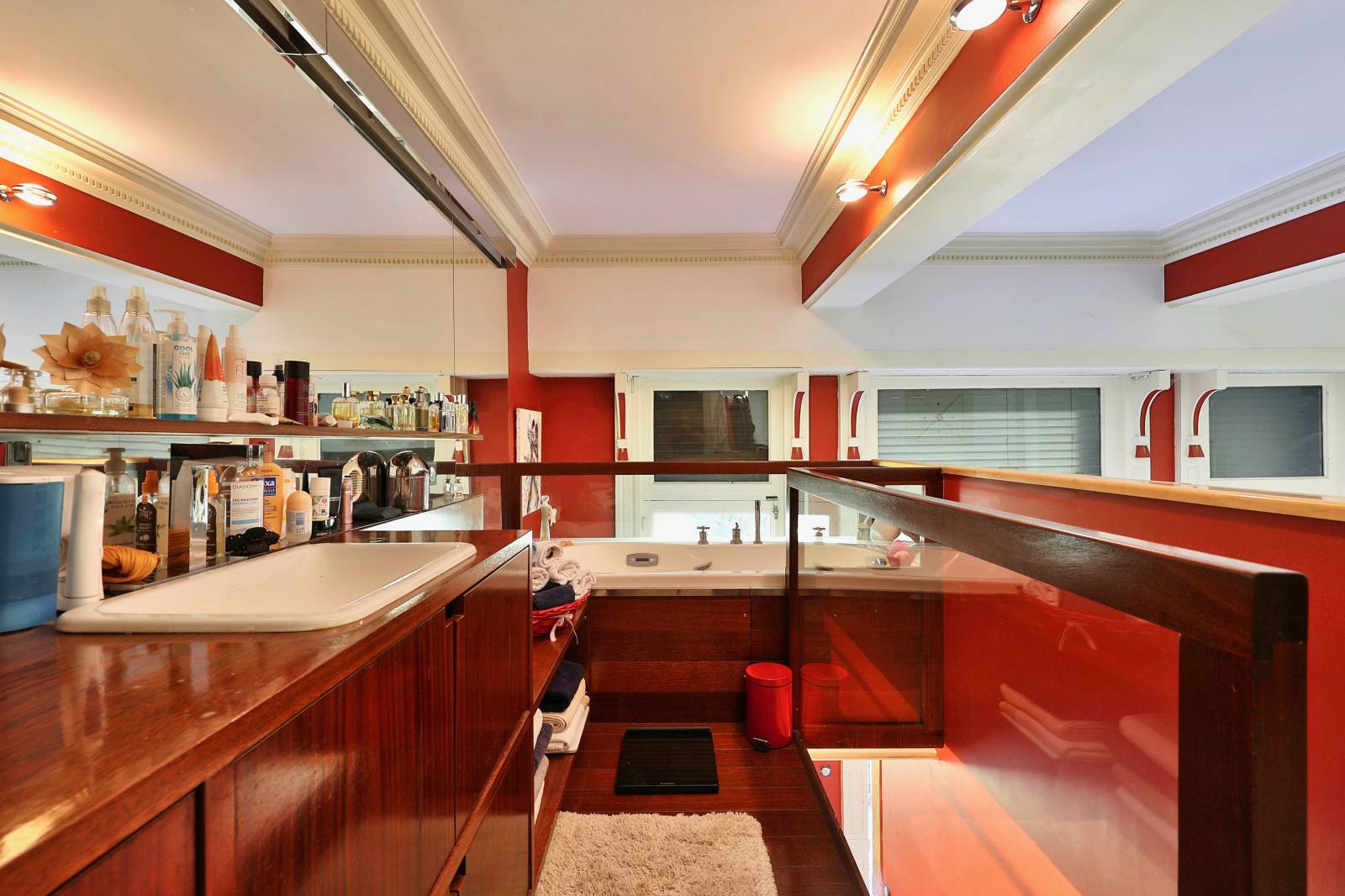 Saint-Germain-au-Mont-d'Or, spectaculaire T4 de 176 m2 en rez-de jardin