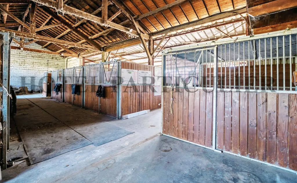 Saint-Rémy-de-Provence Propriété au calme campagne à vendre Terrain de 4,5 hectares