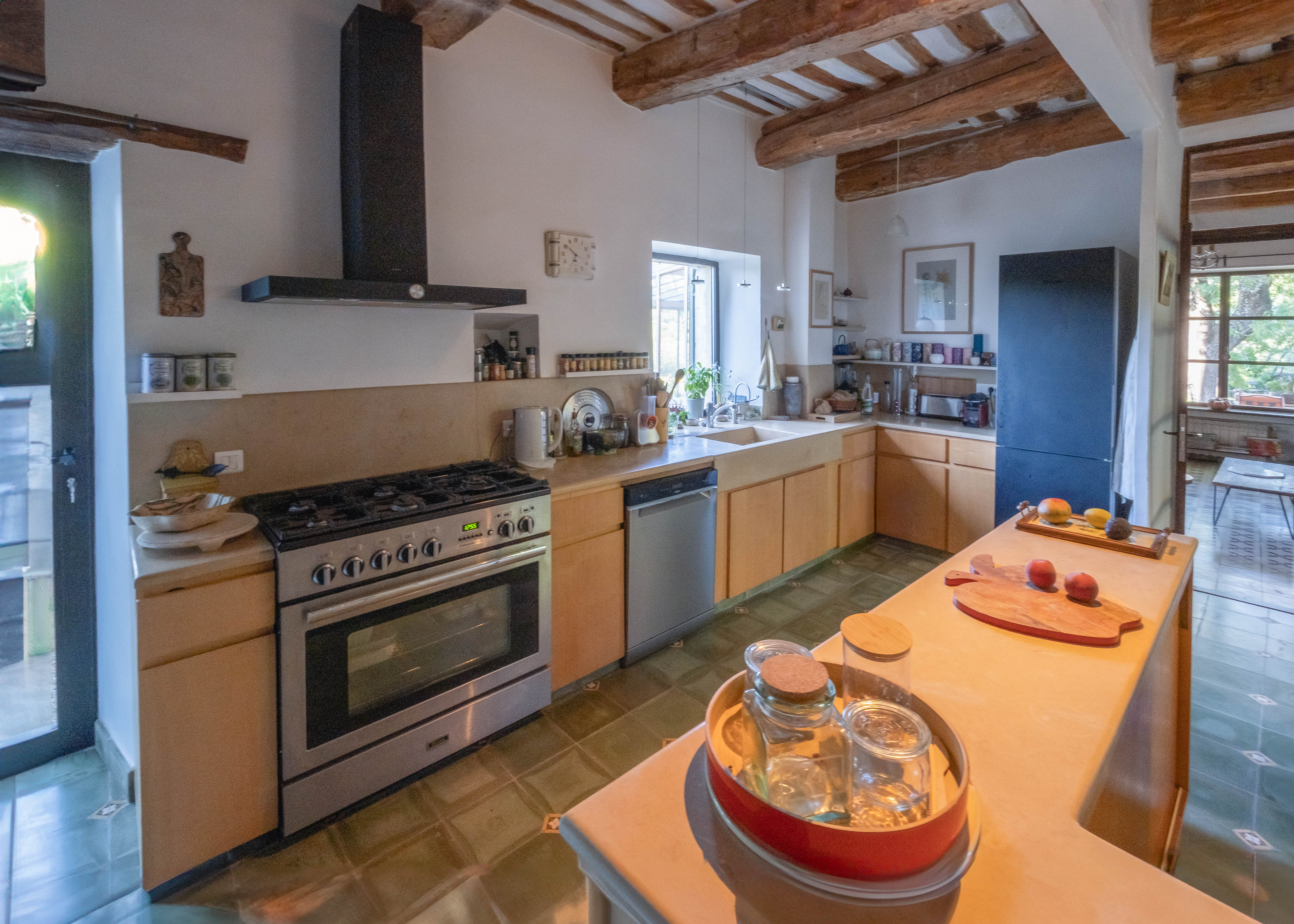 11 pièces, 7 chambres à Saint-André-de-Roquepertuis