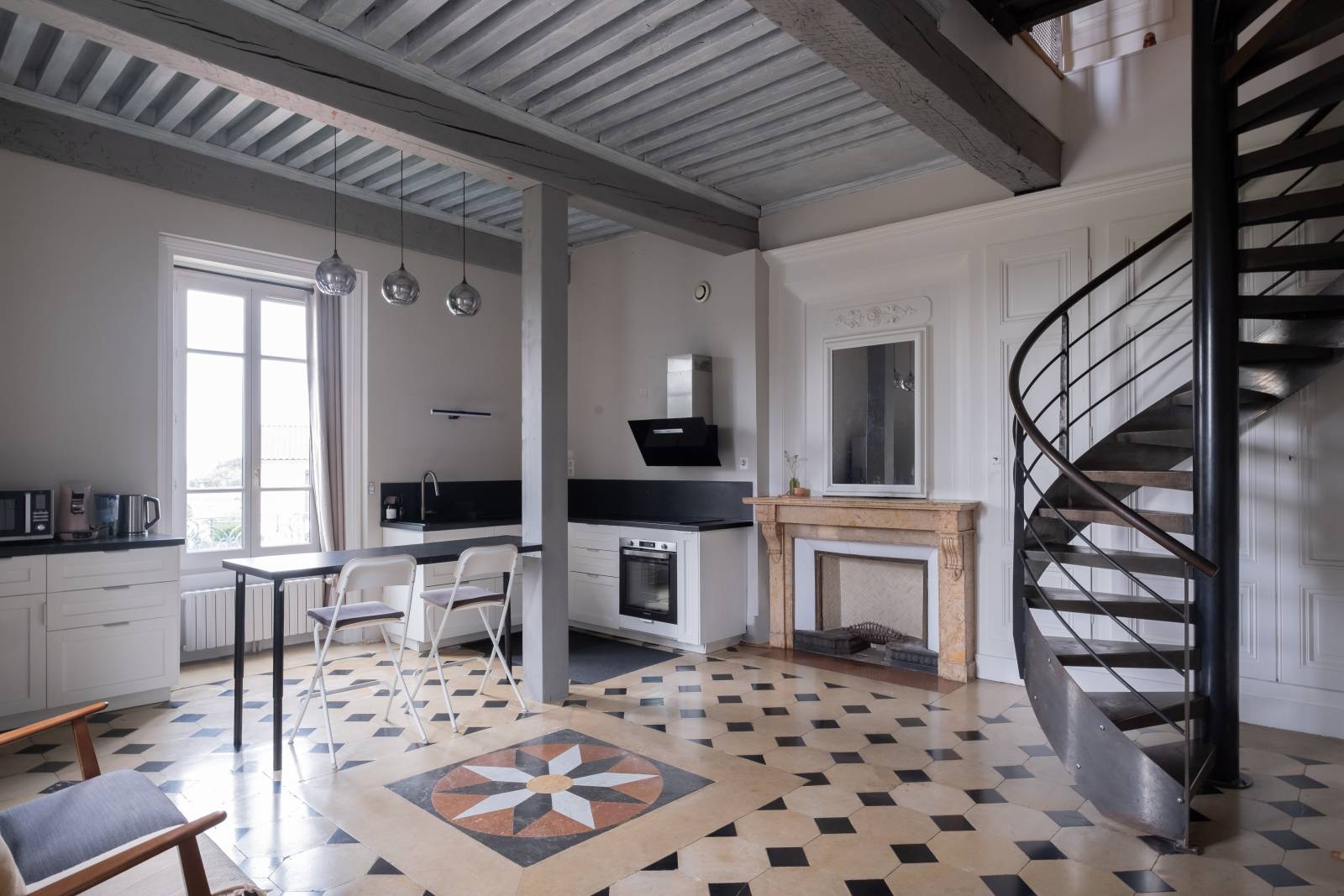 A Lucenay, bel appartement duplex 3 pièces à vendre 