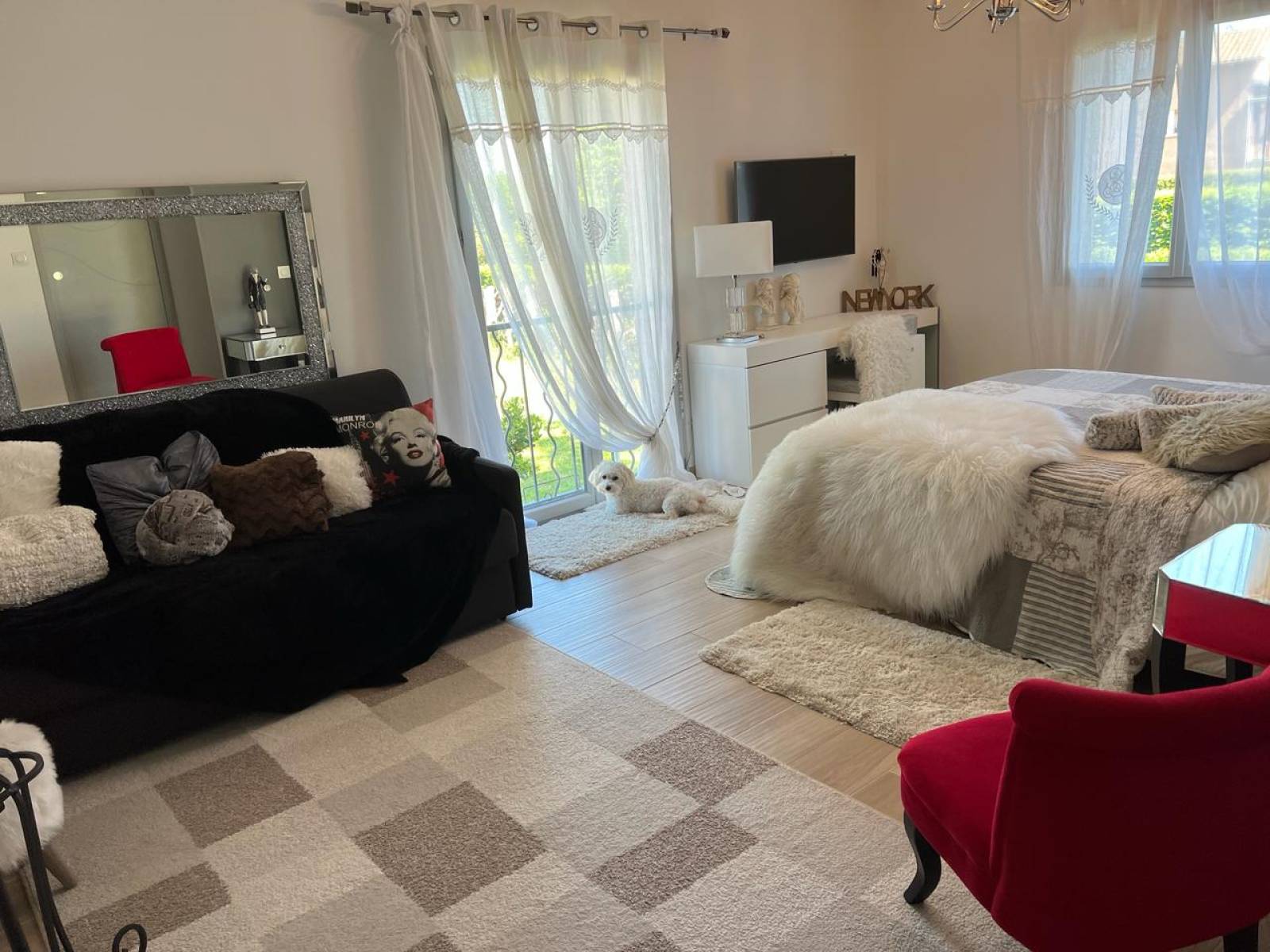 Charentay-Maison avec vue imprenable sur le Mont Brouilly – Un cadre exceptionnel à 600 m du village