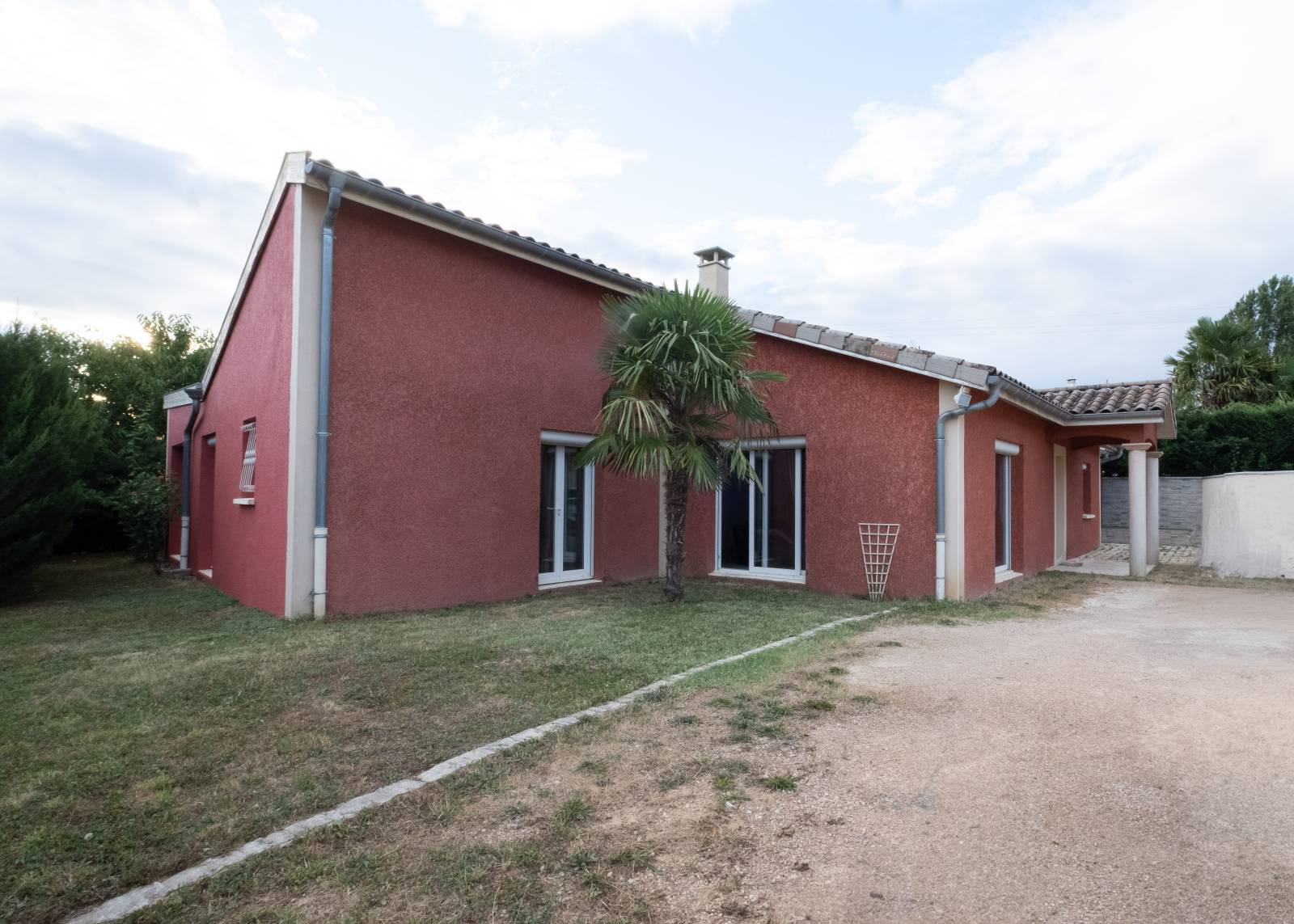 Prissé Villa plain pied au calme