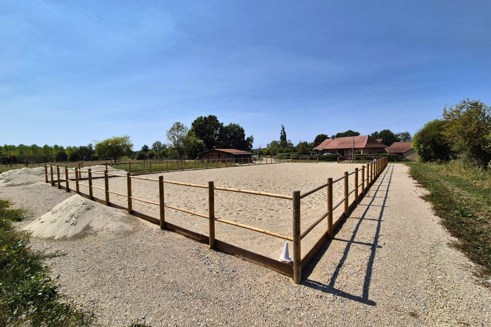 Aux portes de Louhans : Charmante propriété équestre de 2,2 ha