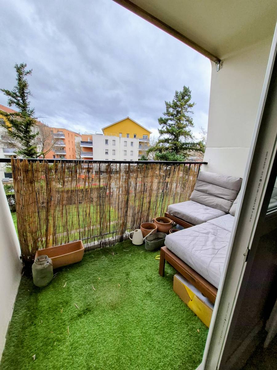 Oullins-Pierre-Bénite,  T3 meublé