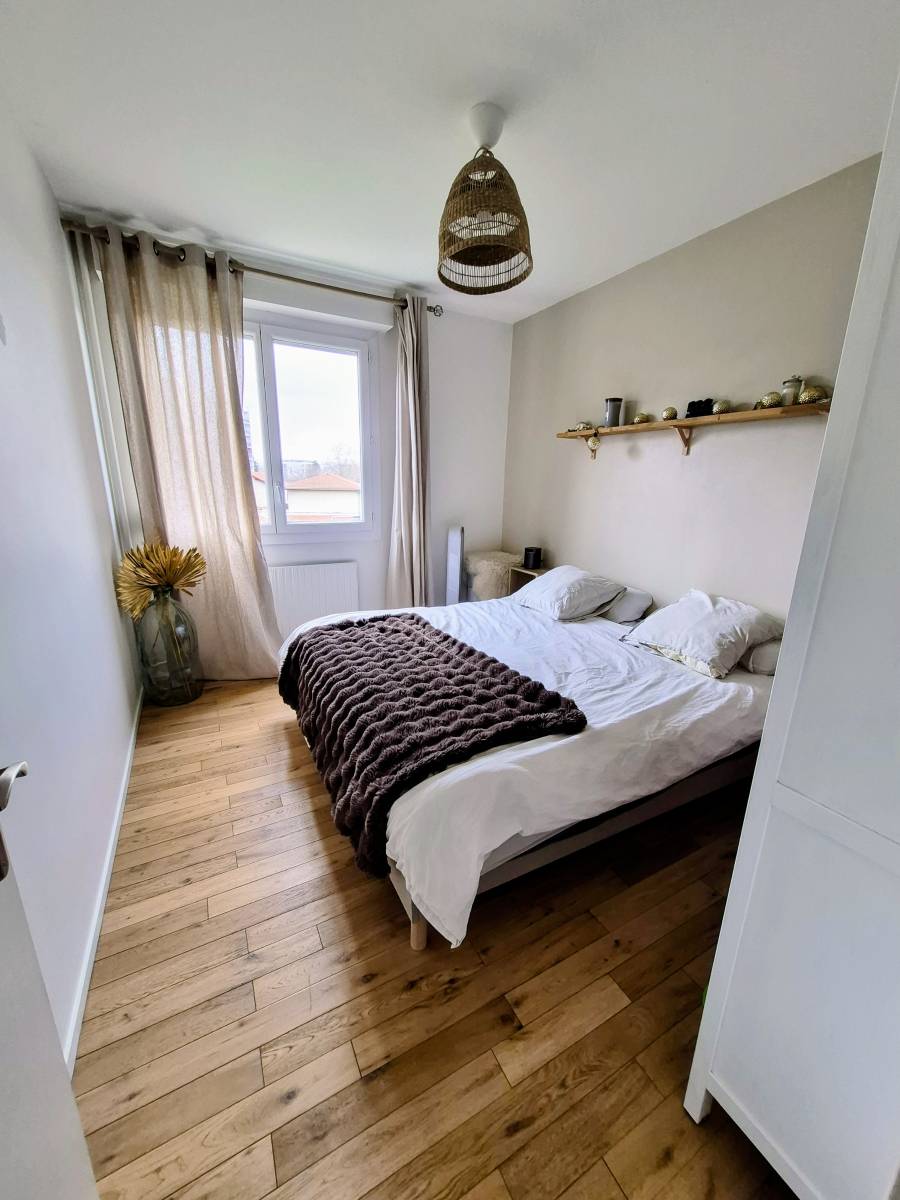 Oullins-Pierre-Bénite,  T3 meublé