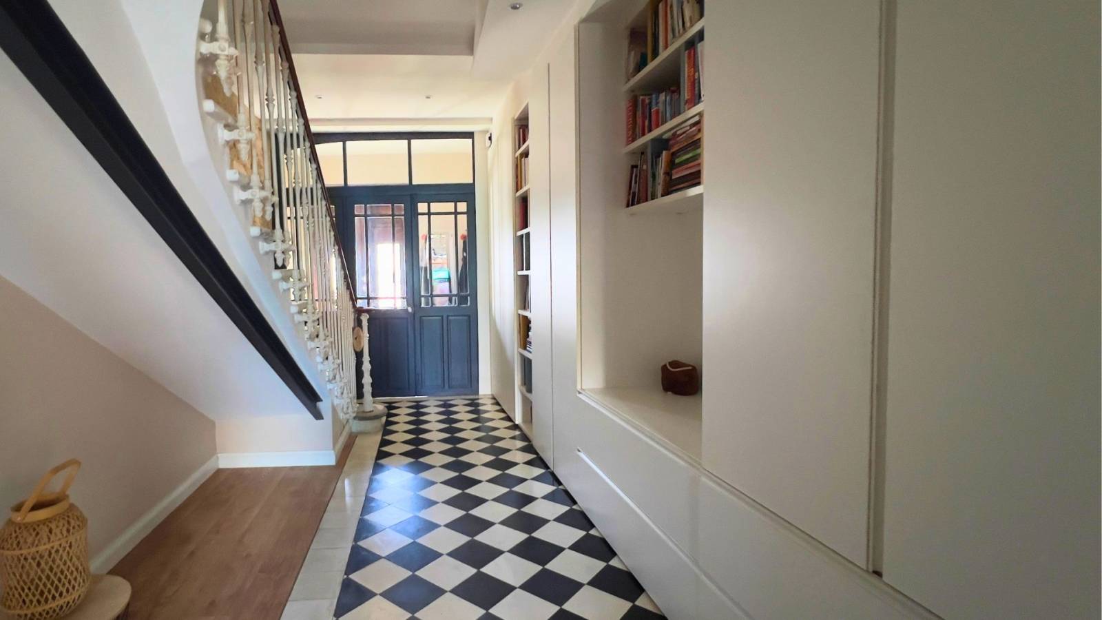 Maison de ville à Valros avec jardin et piscine