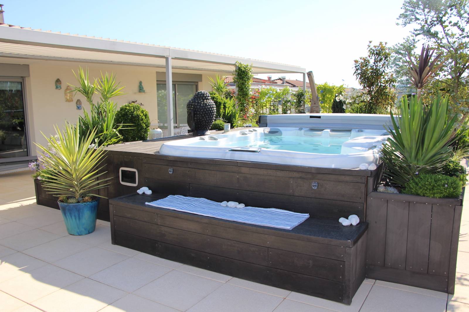 Toit terrasse dans résidence avec piscine Tassin-la-Demi-Lune  état neuf 