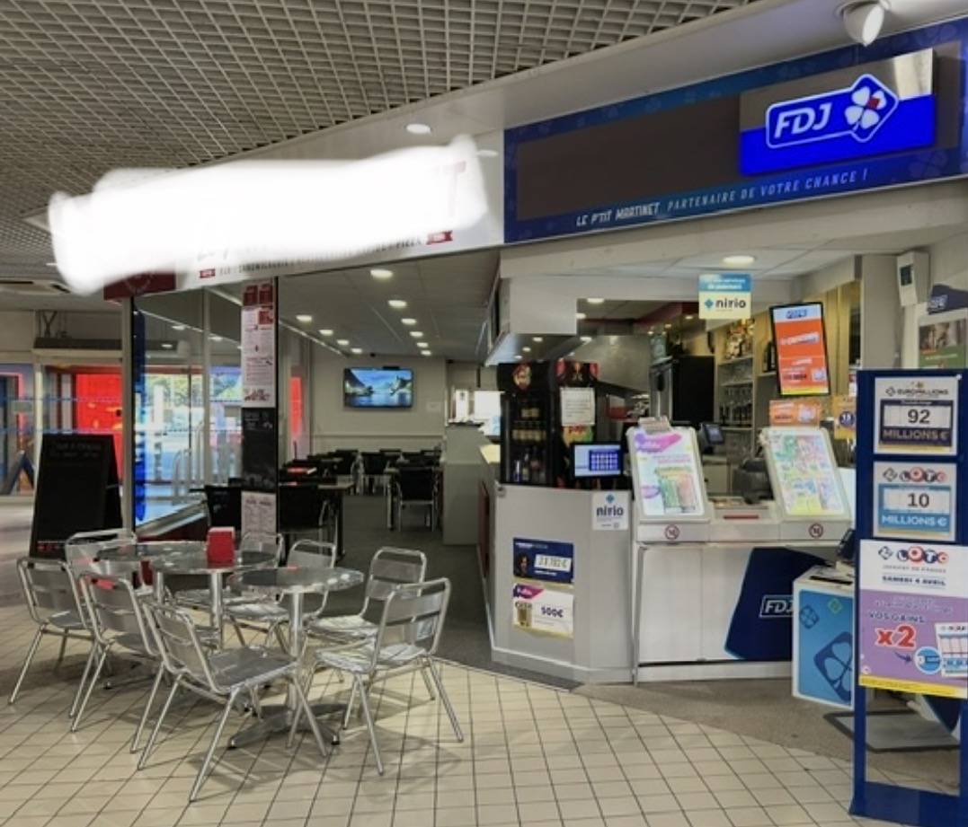 Saint-Clair-de-la-Tour , Fonds de commerce Restaurant rapide dans un centre Commerciale