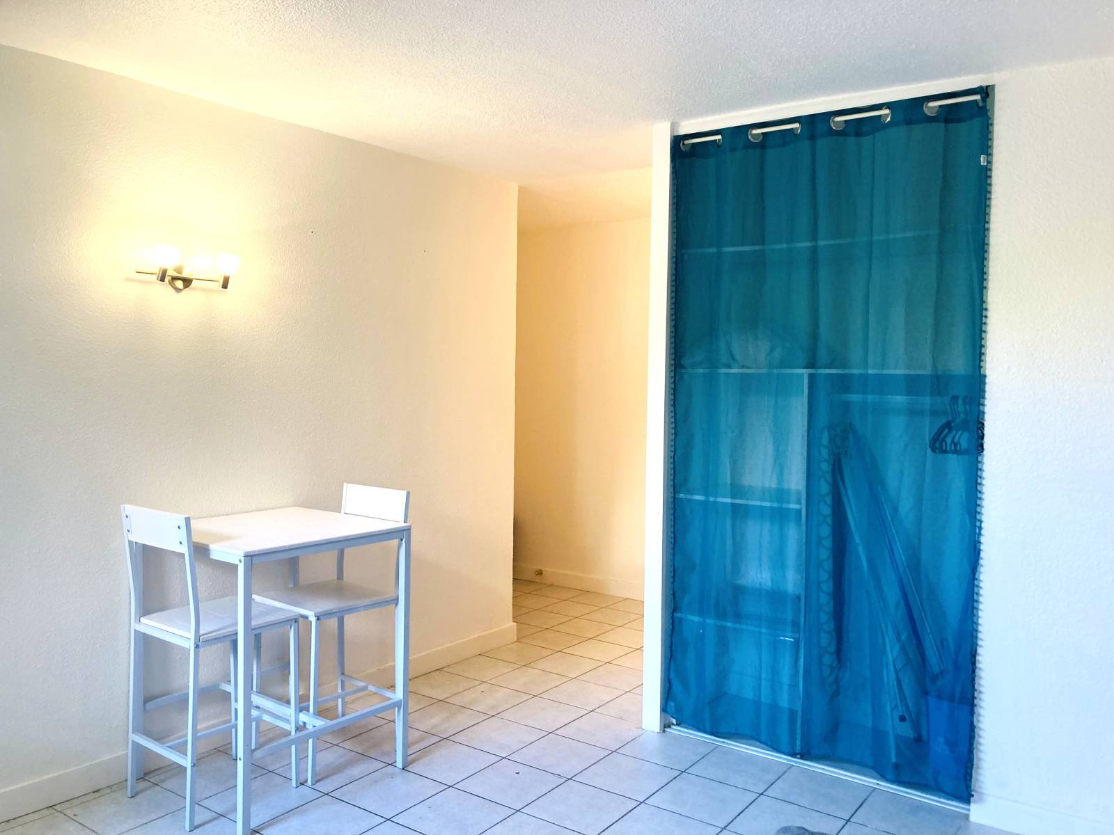 Proche toutes commodités - Appartement T1 meublé avec terrasse - Lyon 03