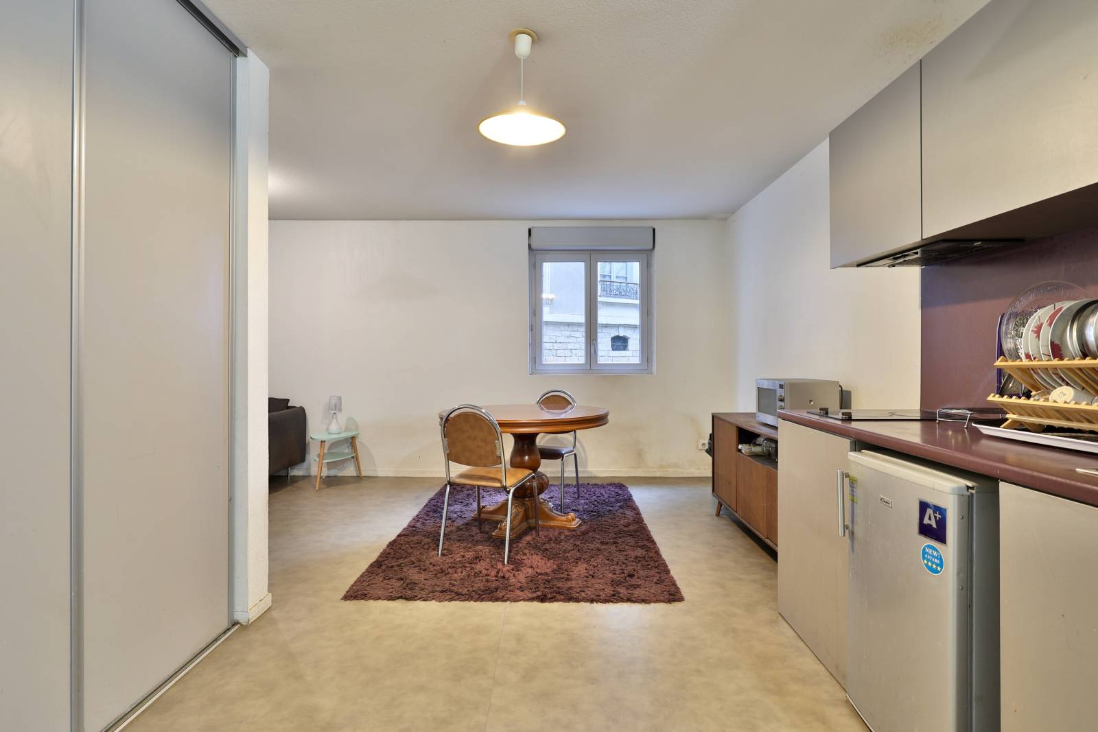 Caluire-et-Cuire : Au sein d'une résidence étudiante, appartement T3 vendu loué