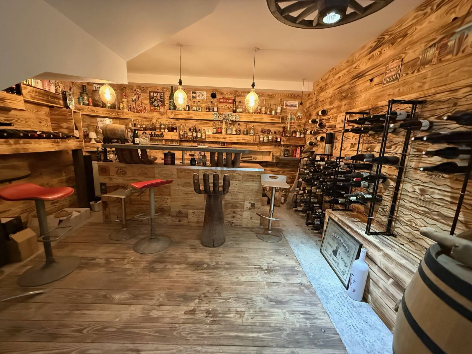 Châtillon d'Azergue, Maison T5 de 218 m2  avec grand sous sol de plus de 100m2 sur un terrain de 1280 m2