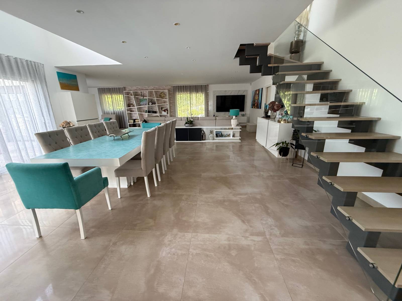 Limonest, Maison T5 de 220 m2 sur un terrain de 920 m2