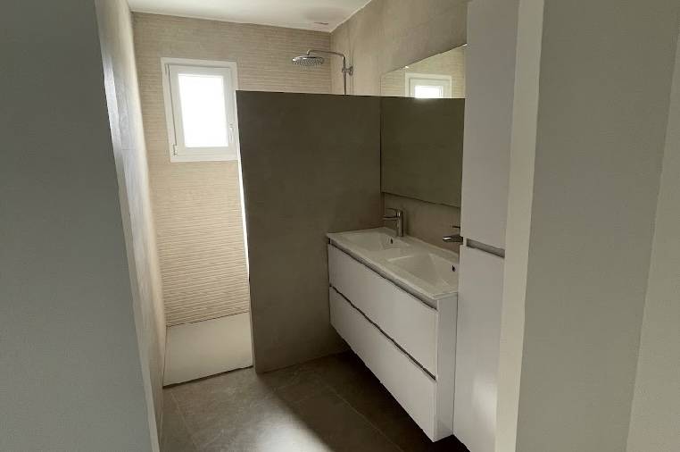 Lancié, maison plain pied T4 116 m2 entièrement rénovée en 2023