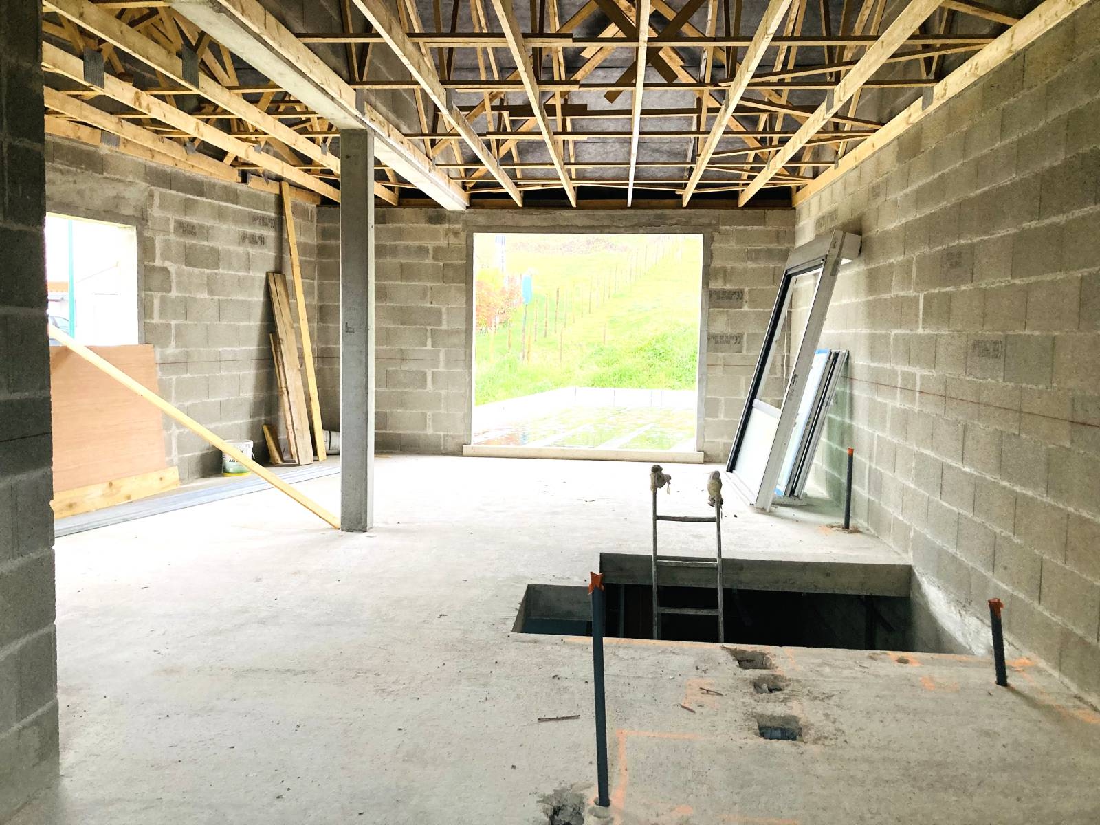Maison en plateau de 104m² à aménager et personnaliser selon vos envies - Communay (69360)