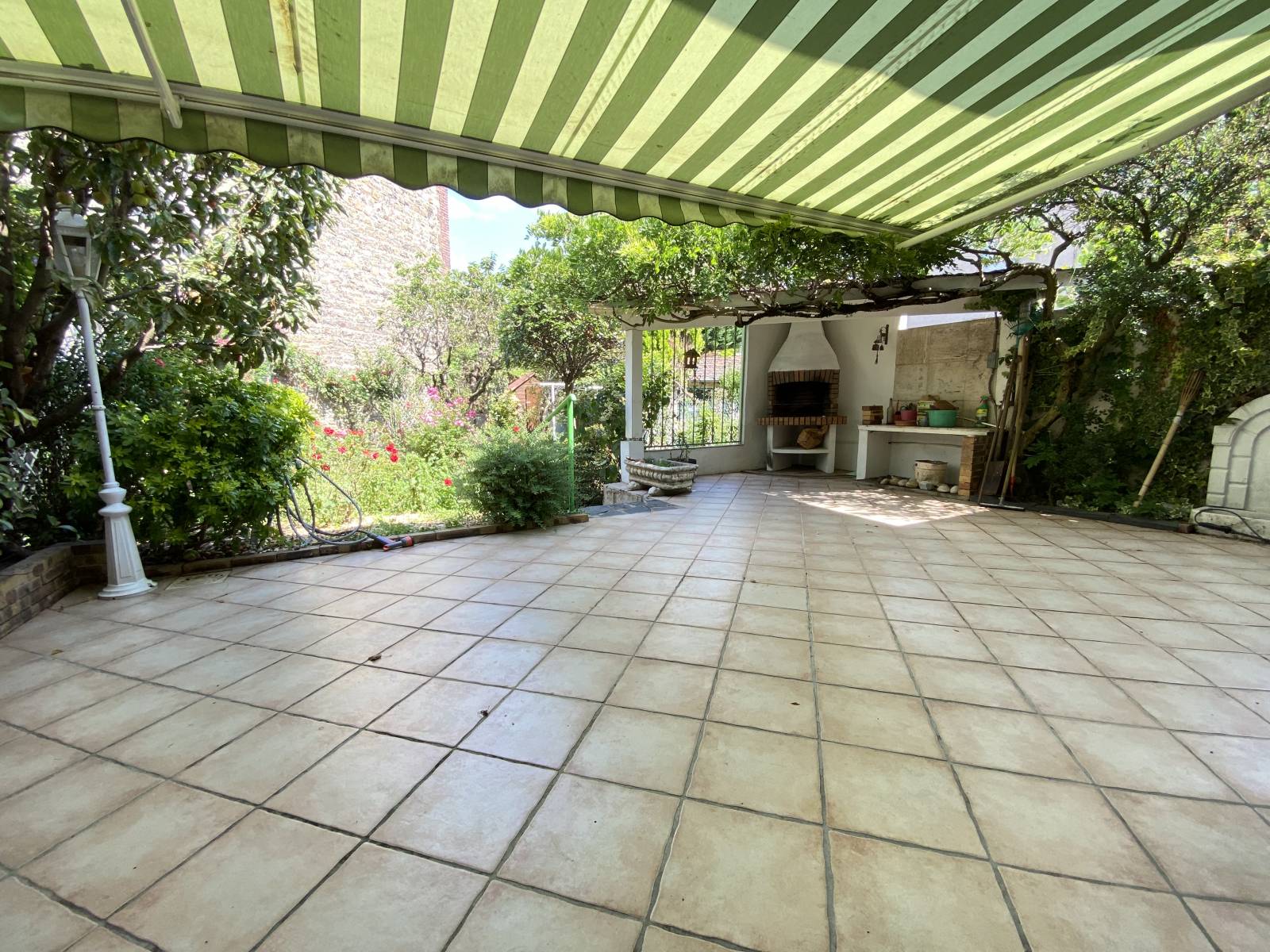 Maison individuelle avec terrasse et jardin à Saint-Etienne