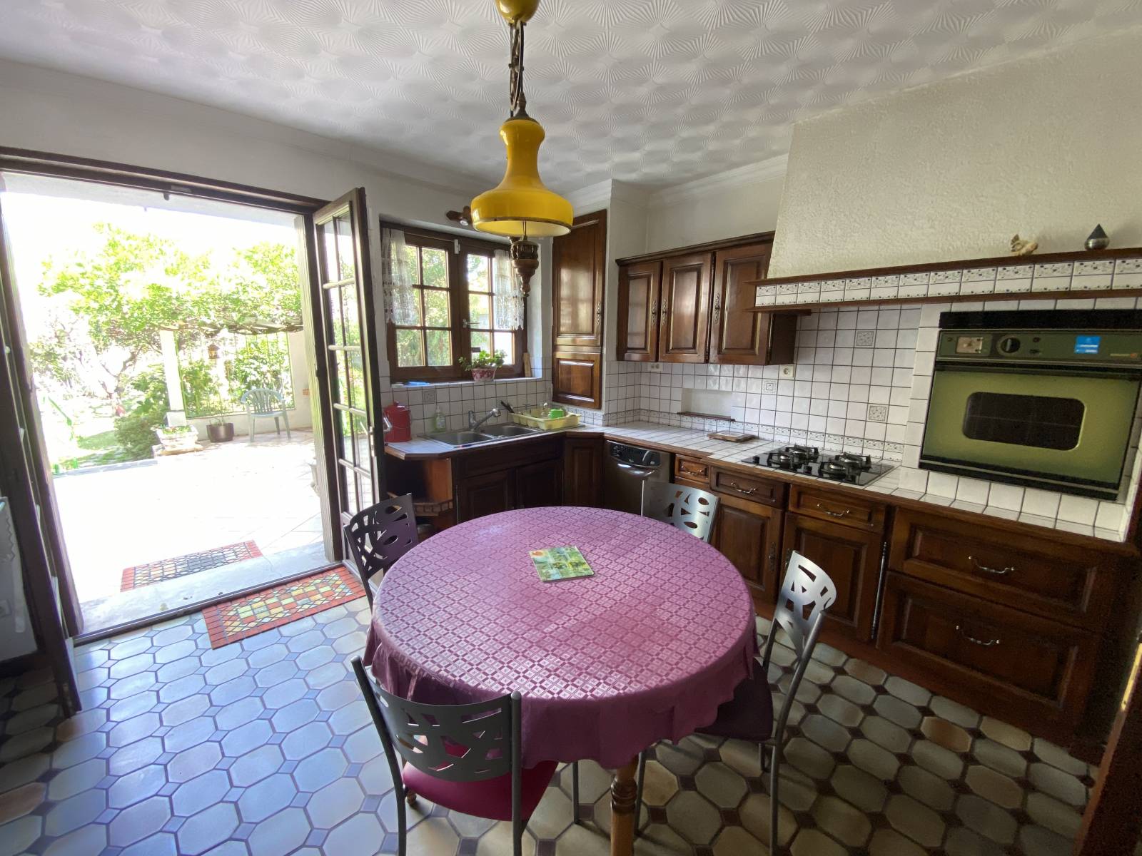 Maison à vendre à Saint-Etienne avec jardin arboré