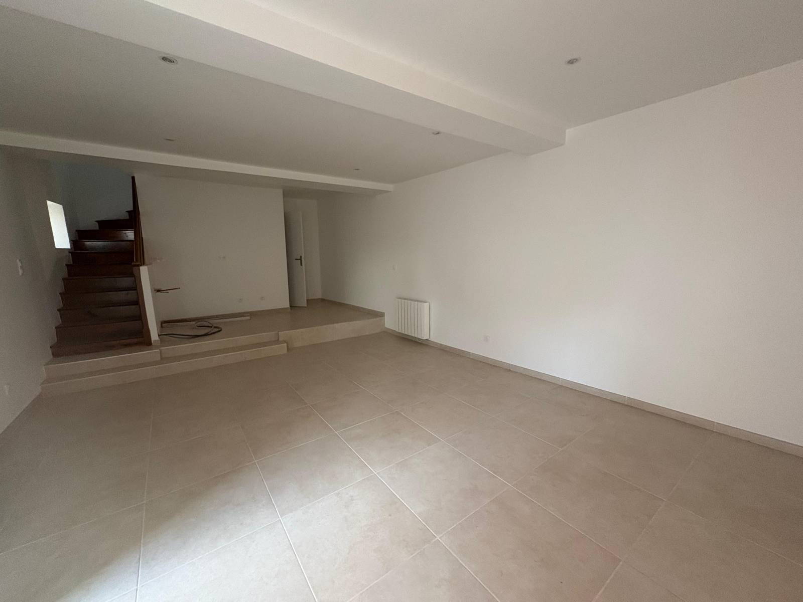 La Tour-de-Salvagny appartement rénové avec jardin et parking - 2 chambres - 68m2